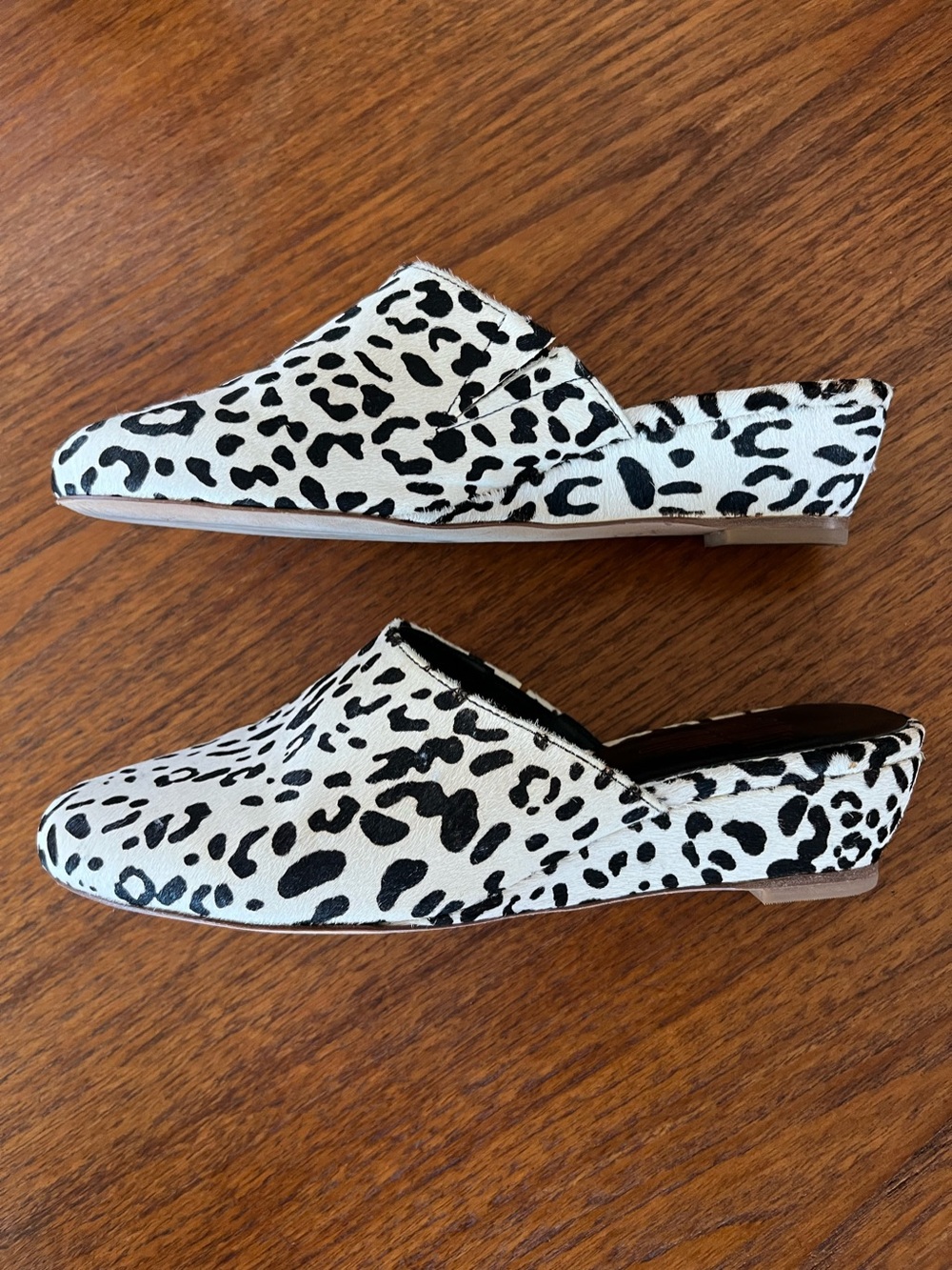 Charlotte Stone “Snow Leopard” Calf Hair Mules/ Flats • Size 7 • Vero Cuoio - Picture 2 of 8